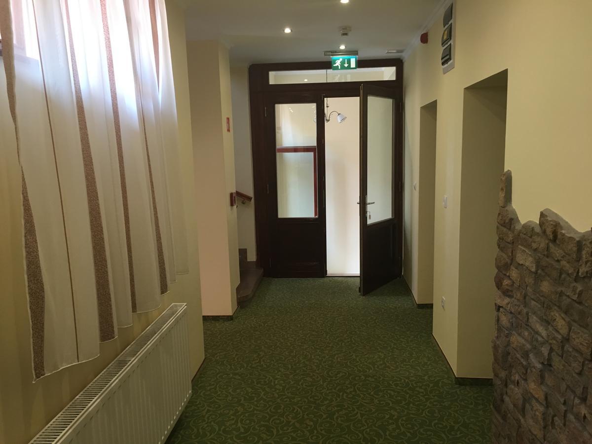 Partium Hotel Szeged Esterno foto