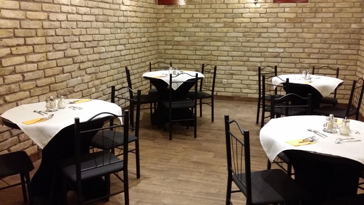 Partium Hotel Szeged Esterno foto