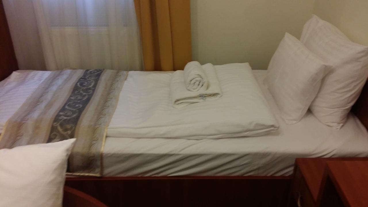 Partium Hotel Szeged Esterno foto